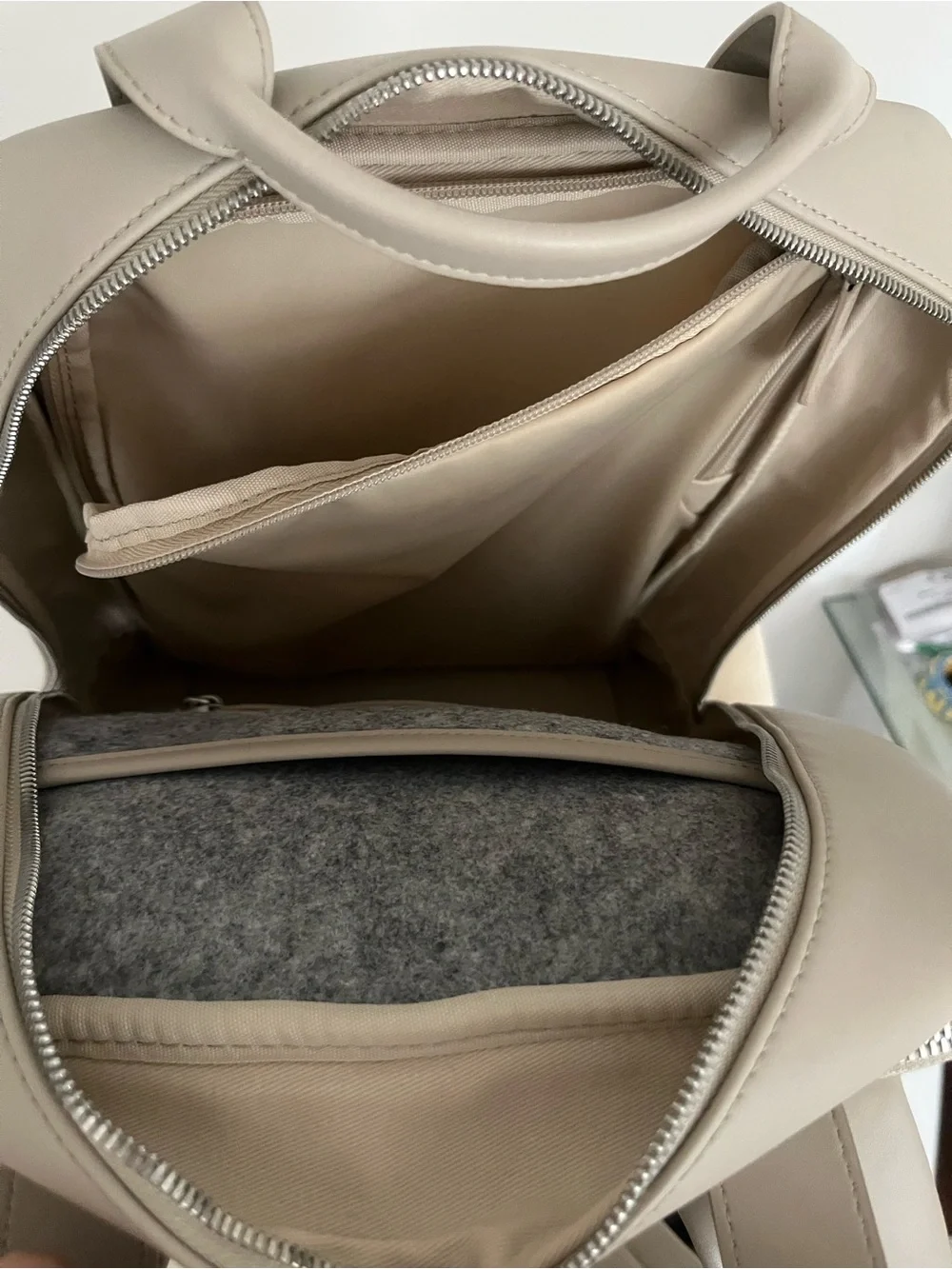Metro Backpack - Beige - - Picture 15 of 17